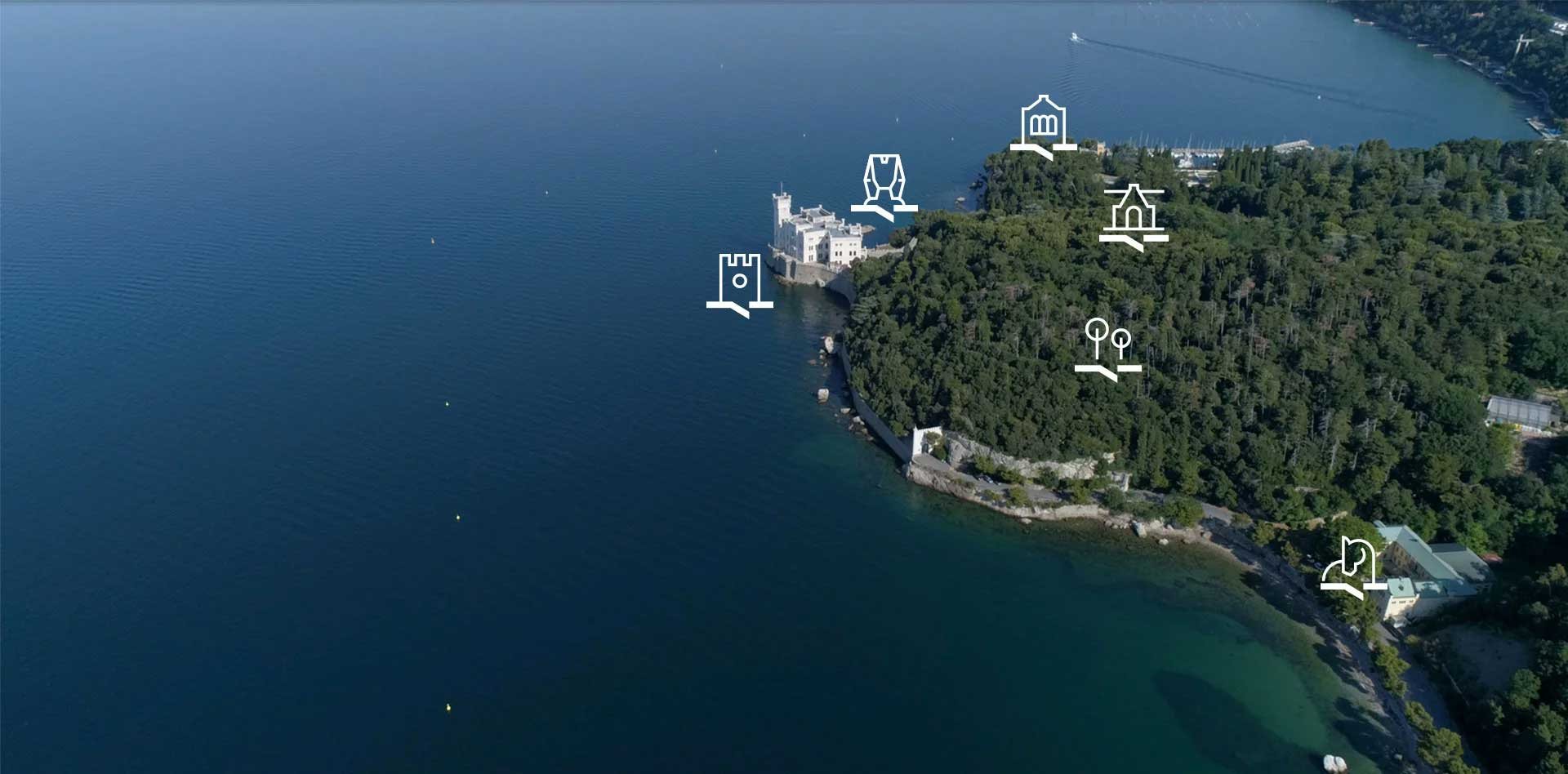 Locandina: Museo Storico e Parco del Castello di Miramare
