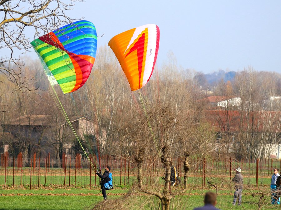 Locandina: Corso di Parapendio - Montegrappa Tandem Team